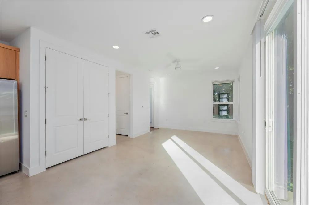 1114 Walton Lane #B Austin, TX 78721