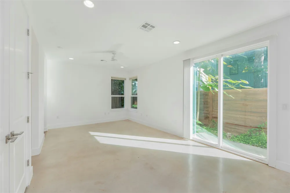 1114 Walton Lane #B Austin, TX 78721