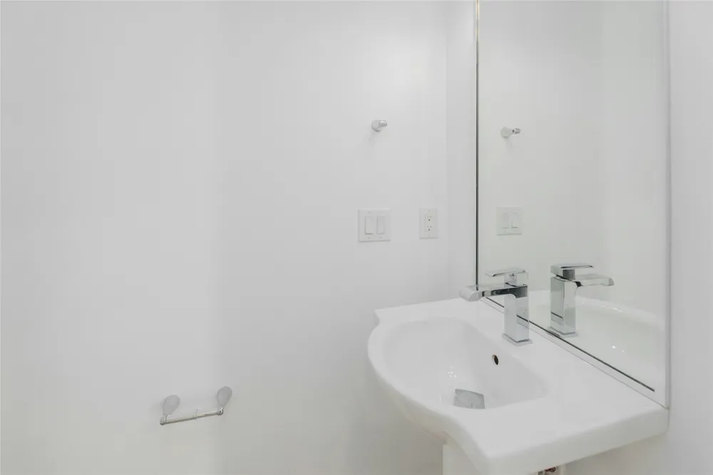 1114 Walton Lane #B Austin, TX 78721