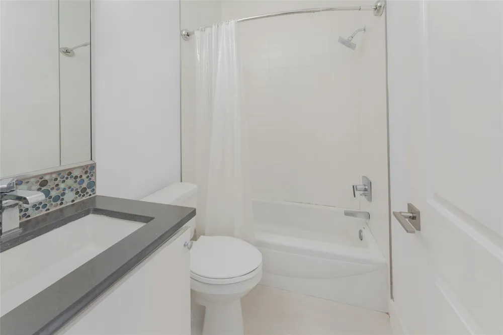 1114 Walton Lane #B Austin, TX 78721