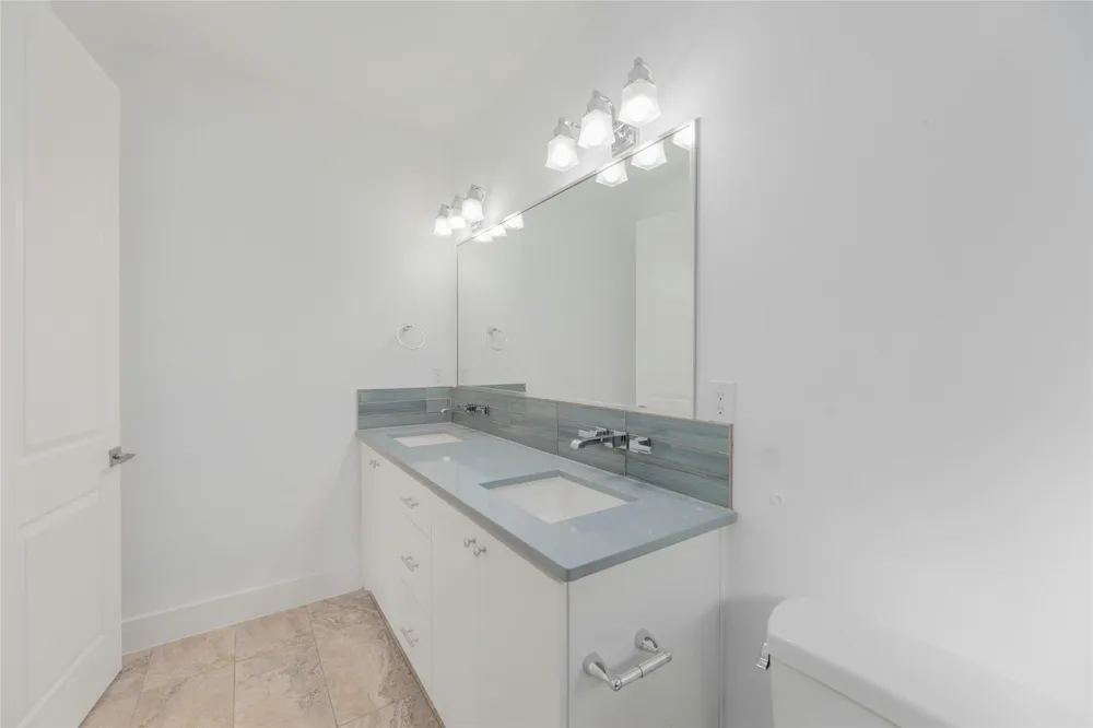1114 Walton Lane #B Austin, TX 78721