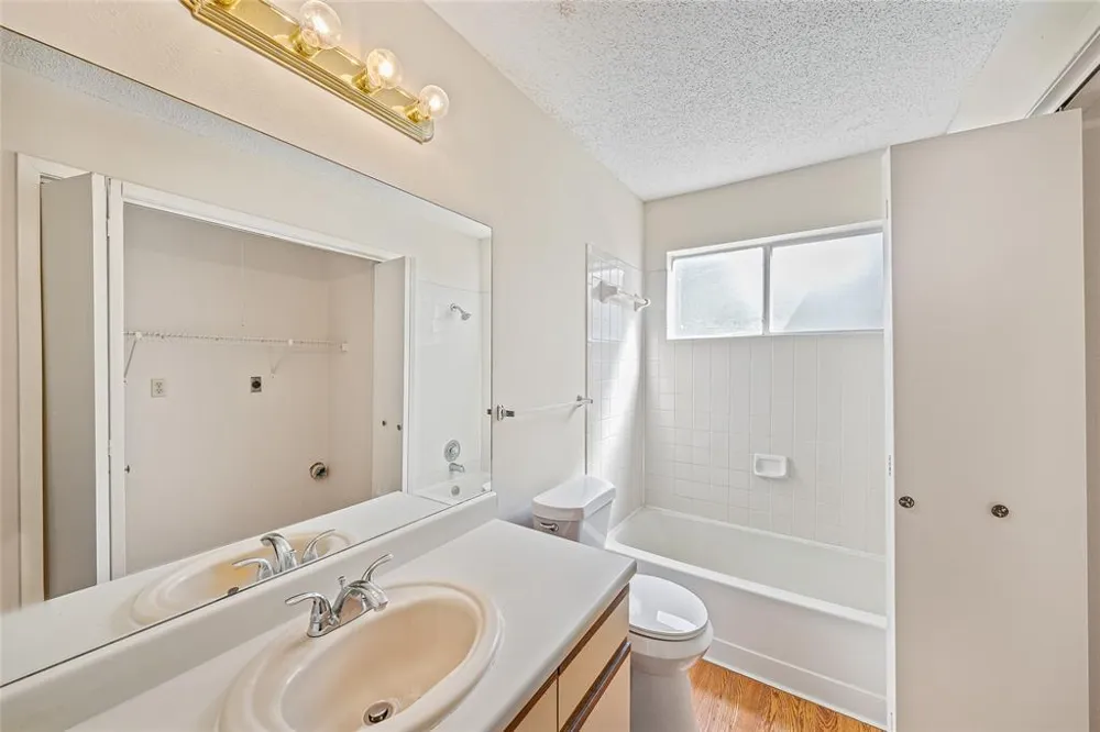 1015 E Yager Lane #84 Austin, TX 78753