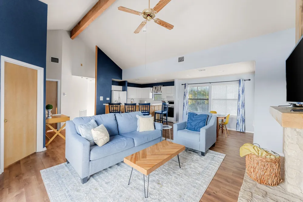 1501 Ridge Harbor Drive Spicewood, TX 78669