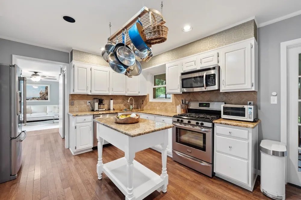 2609 Friar Tuck Lane Austin, TX 78704