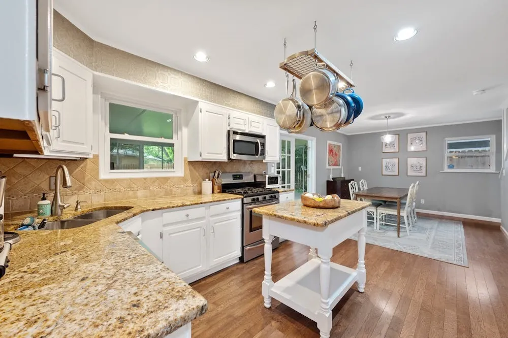 2609 Friar Tuck Lane Austin, TX 78704