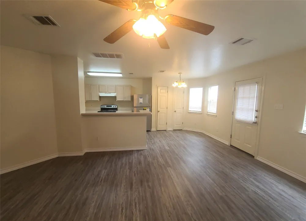 132 Cedargrove San Marcos, TX 78666