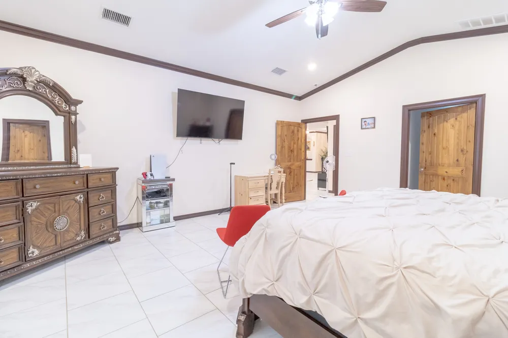 319 Lonesome Dove Drive Cedar Creek, TX 78612