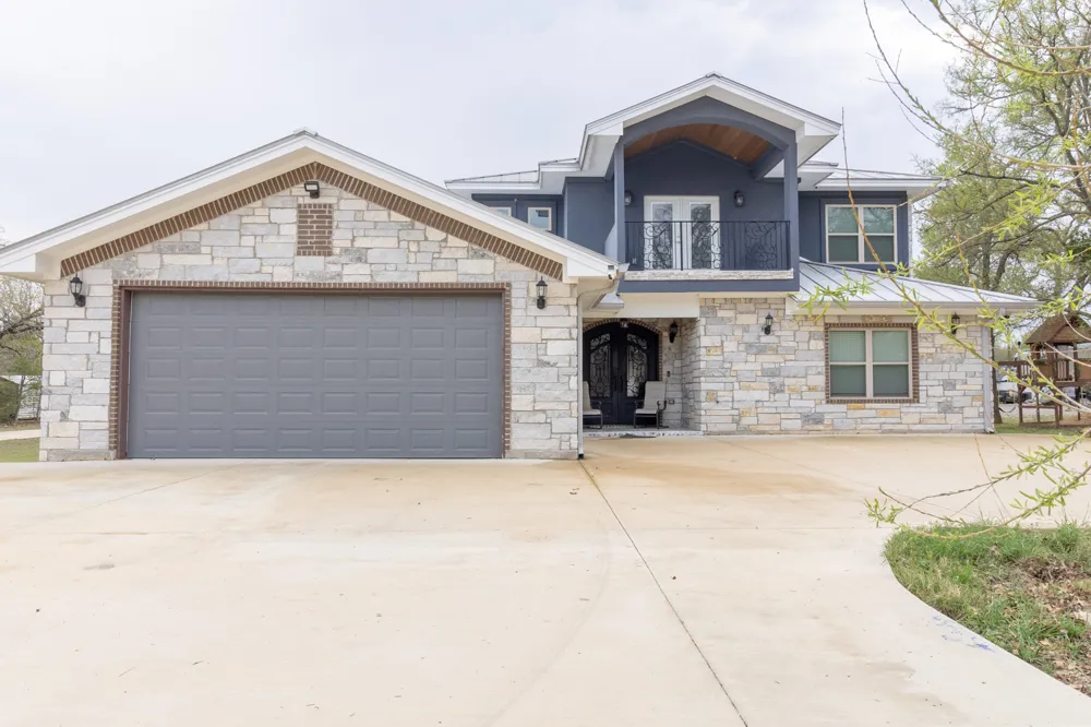 319 Lonesome Dove Drive Cedar Creek, TX 78612
