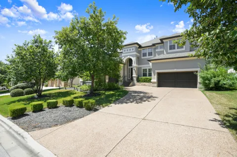 3713 Venezia View