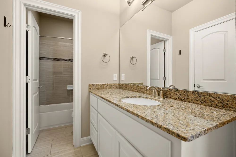 3713 Venezia View Leander, TX 78641