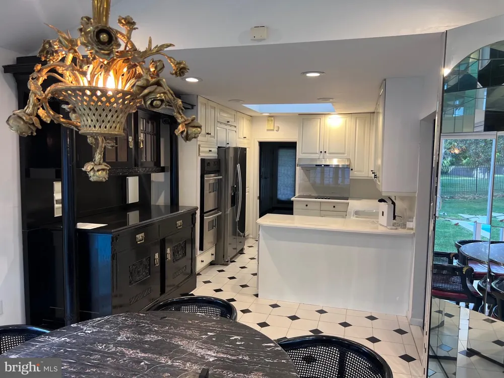 1868 PINE ROAD Huntingdon Valley, PA 19006
