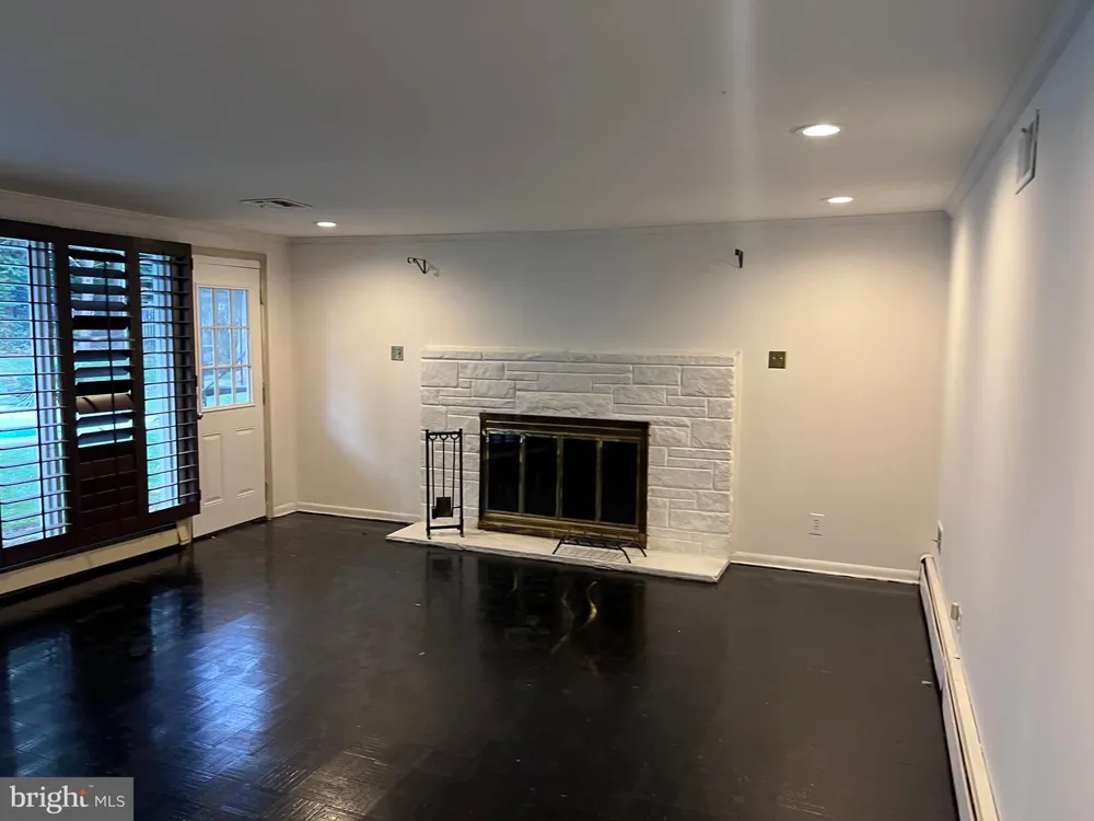 1868 PINE ROAD Huntingdon Valley, PA 19006