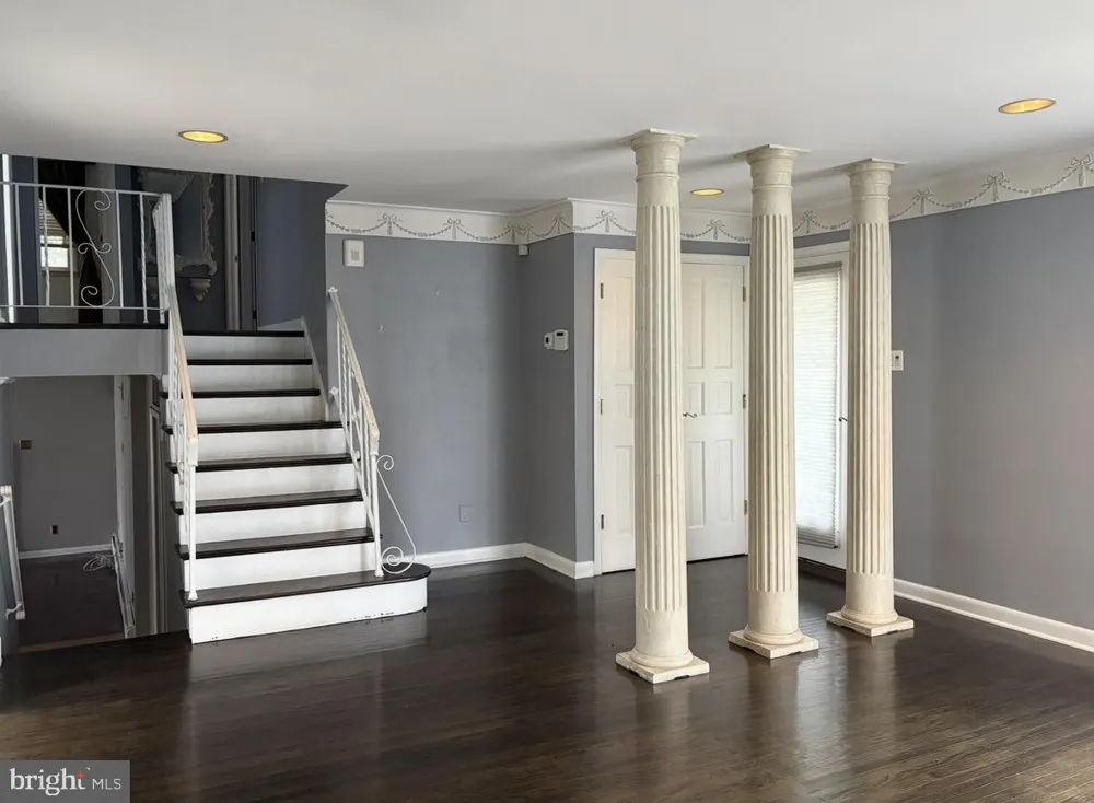 1868 PINE ROAD Huntingdon Valley, PA 19006