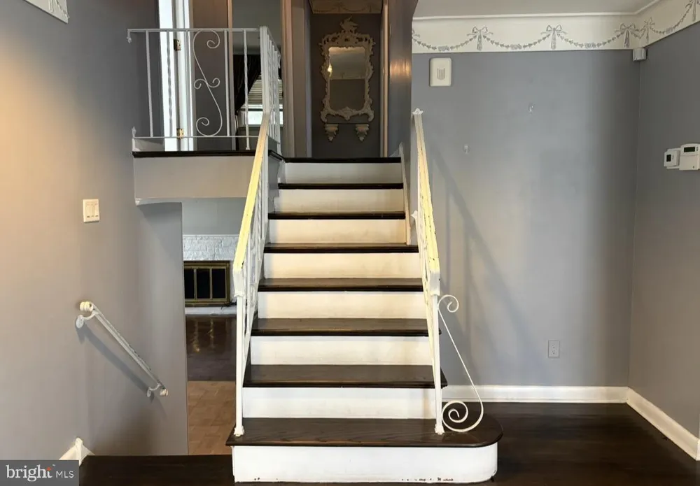 1868 PINE ROAD Huntingdon Valley, PA 19006