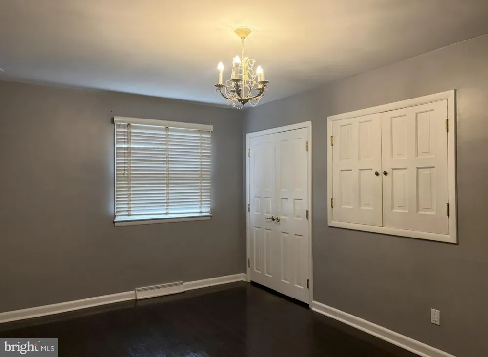 1868 PINE ROAD Huntingdon Valley, PA 19006