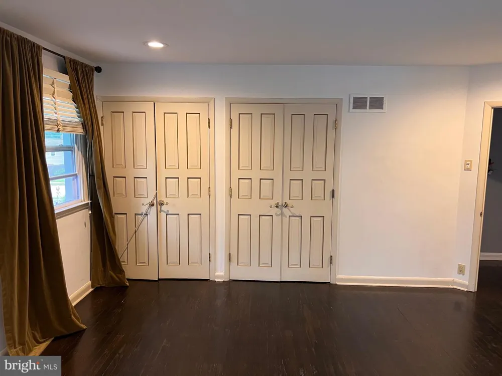 1868 PINE ROAD Huntingdon Valley, PA 19006