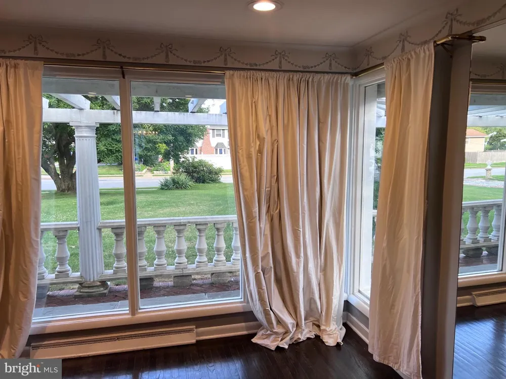 1868 PINE ROAD Huntingdon Valley, PA 19006