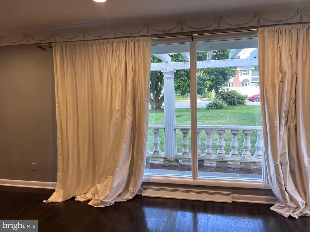 1868 PINE ROAD Huntingdon Valley, PA 19006