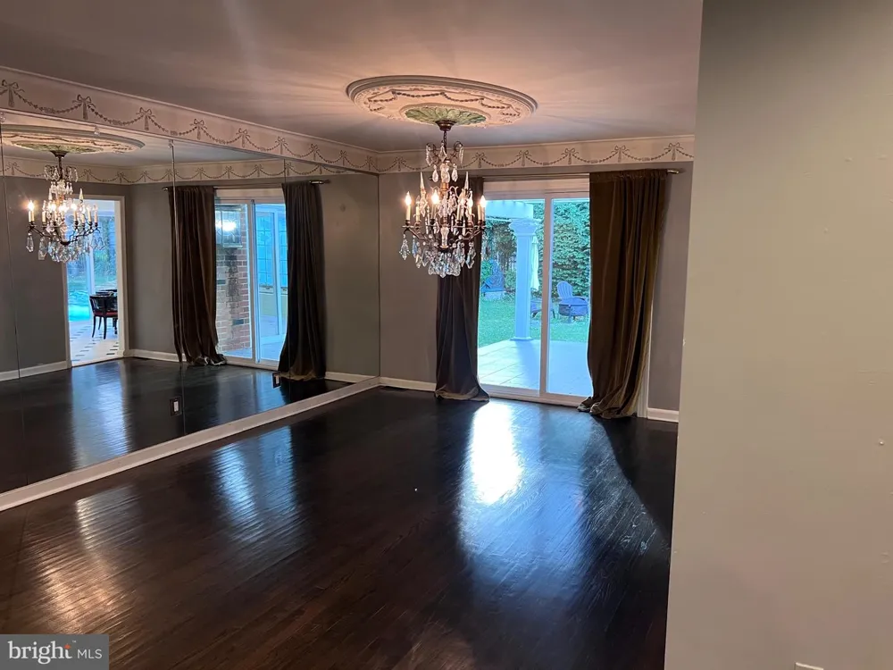 1868 PINE ROAD Huntingdon Valley, PA 19006