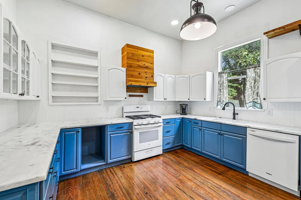 601 Garwood Street Smithville, TX 78957