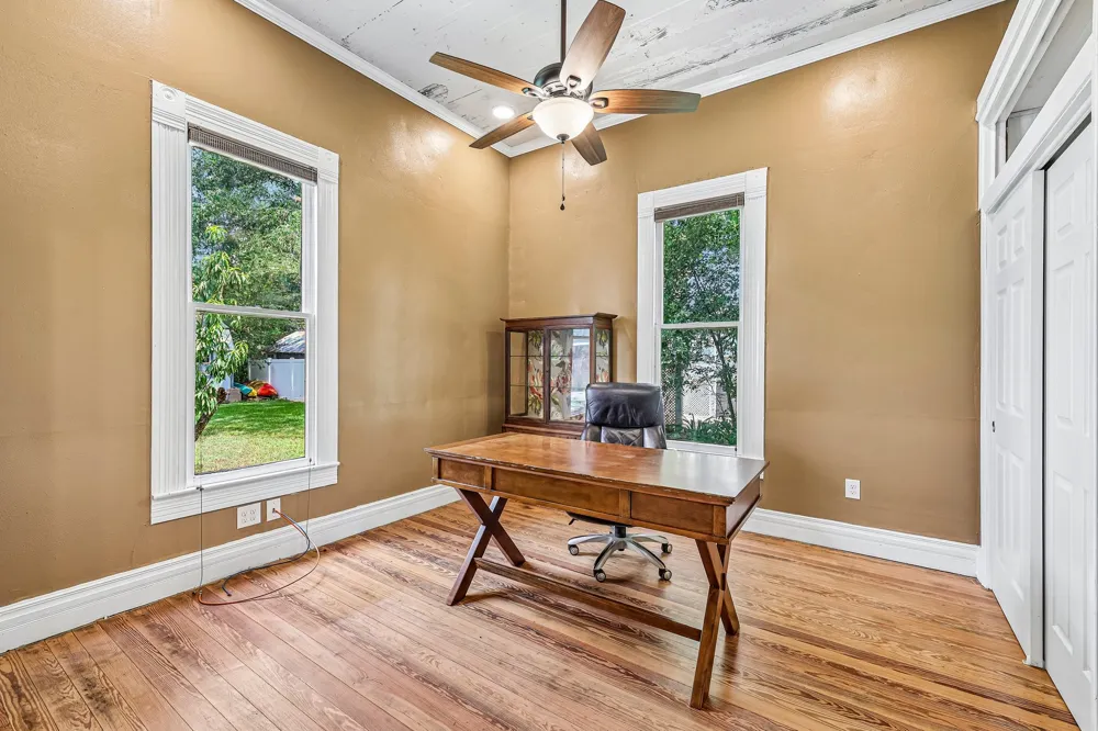 601 Garwood Street Smithville, TX 78957