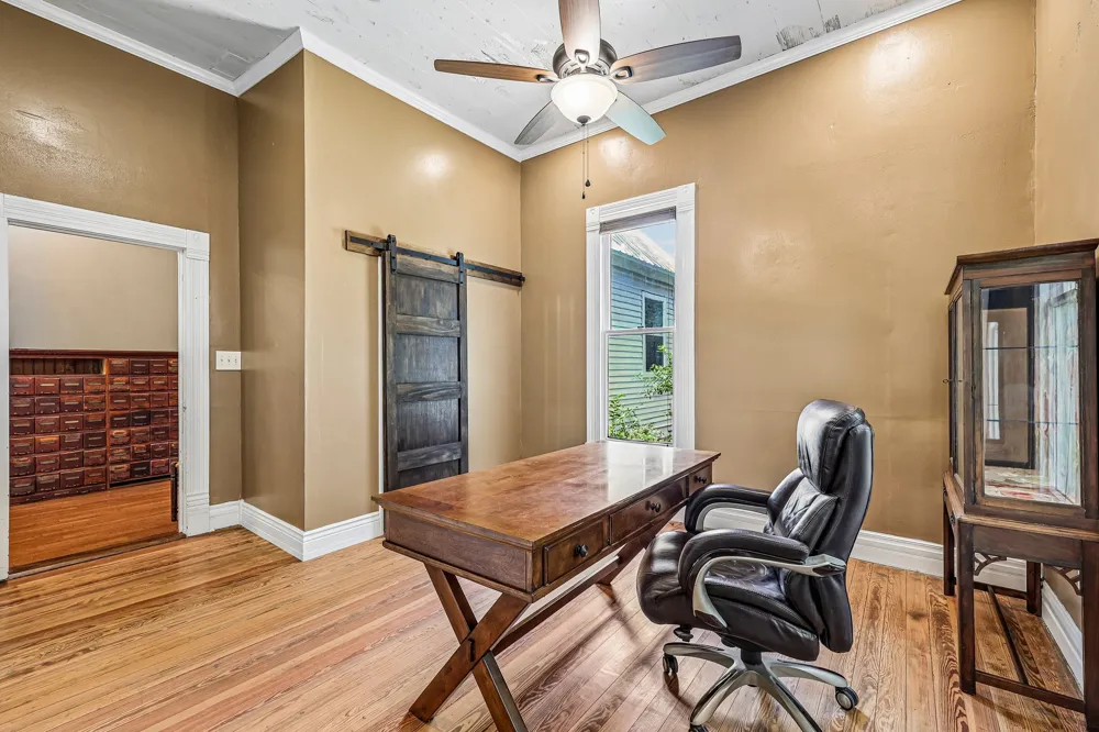 601 Garwood Street Smithville, TX 78957