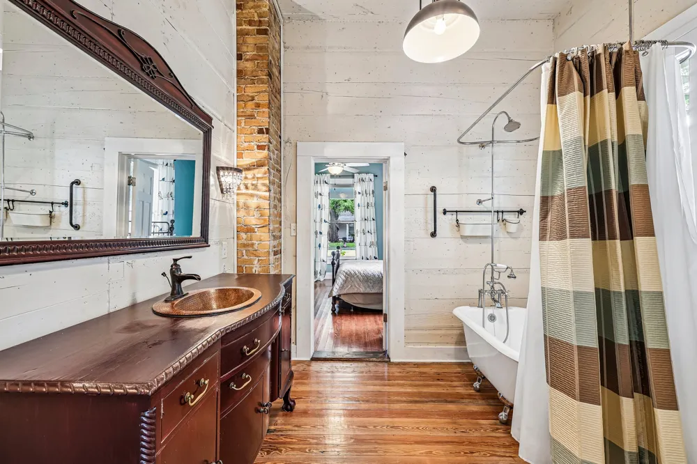 601 Garwood Street Smithville, TX 78957