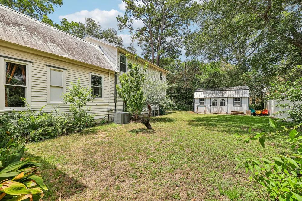 601 Garwood Street Smithville, TX 78957