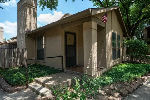1202 Thorpe Lane #315
