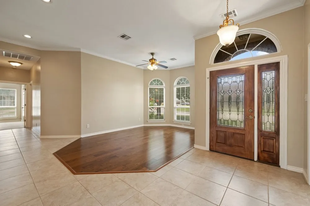100 Davis Court Thorndale, TX 76577