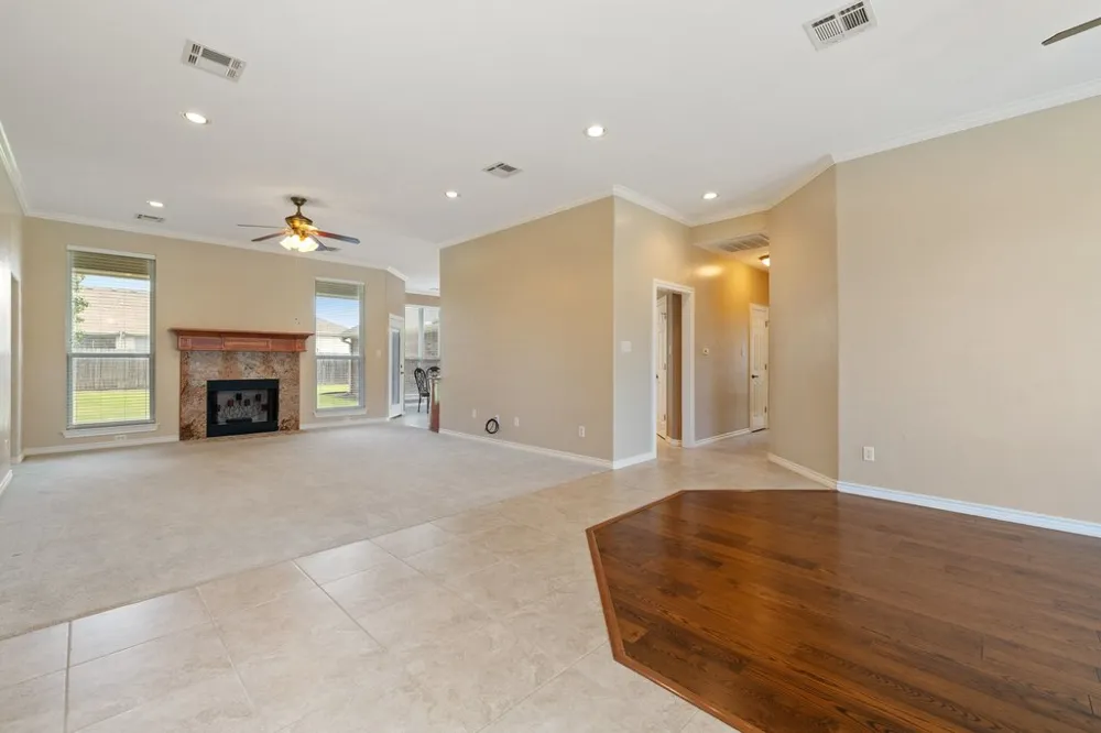 100 Davis Court Thorndale, TX 76577