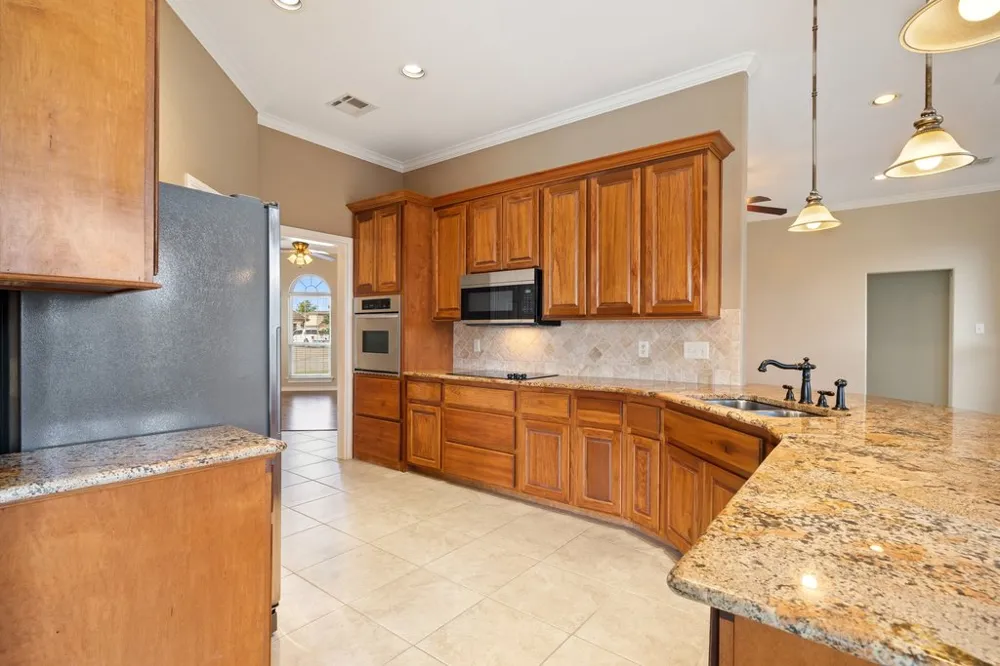 100 Davis Court Thorndale, TX 76577