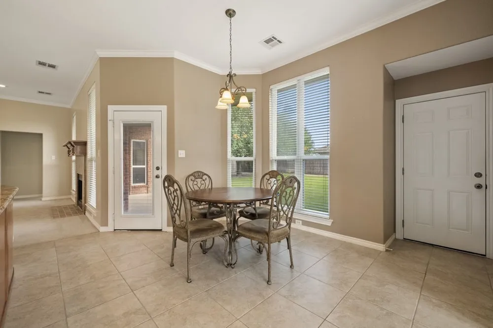 100 Davis Court Thorndale, TX 76577