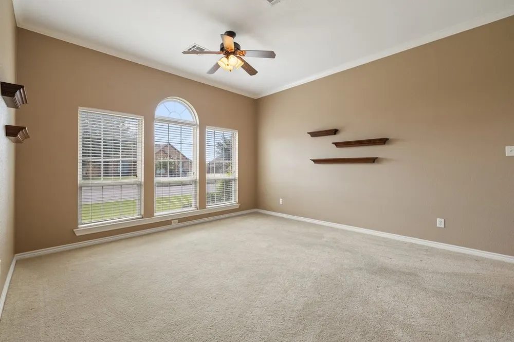100 Davis Court Thorndale, TX 76577