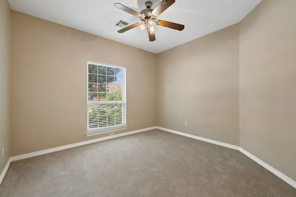 100 Davis Court Thorndale, TX 76577