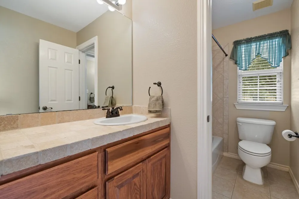 100 Davis Court Thorndale, TX 76577