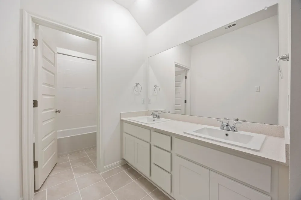 195 Hornet Street Elgin, TX 78621