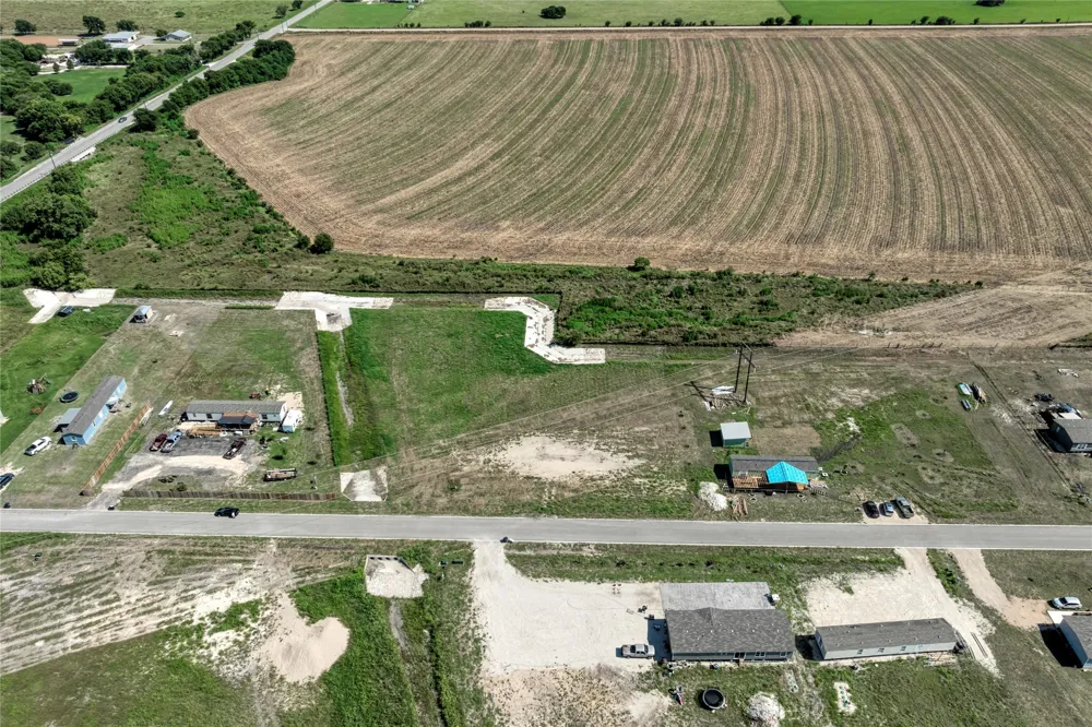 1041 Saltgrass Drive Salado, TX 76571