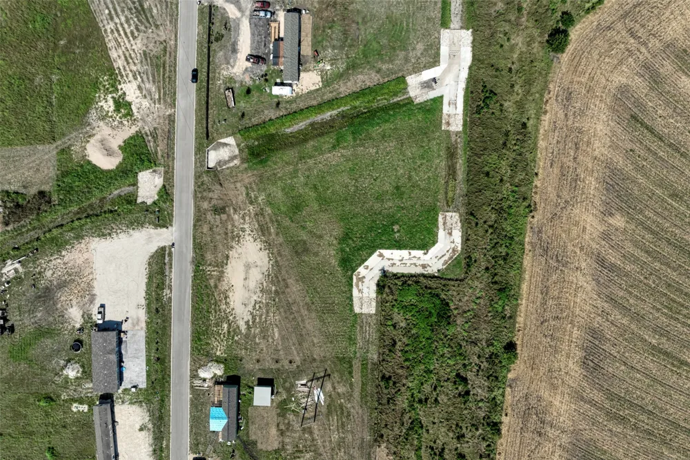 1041 Saltgrass Drive Salado, TX 76571