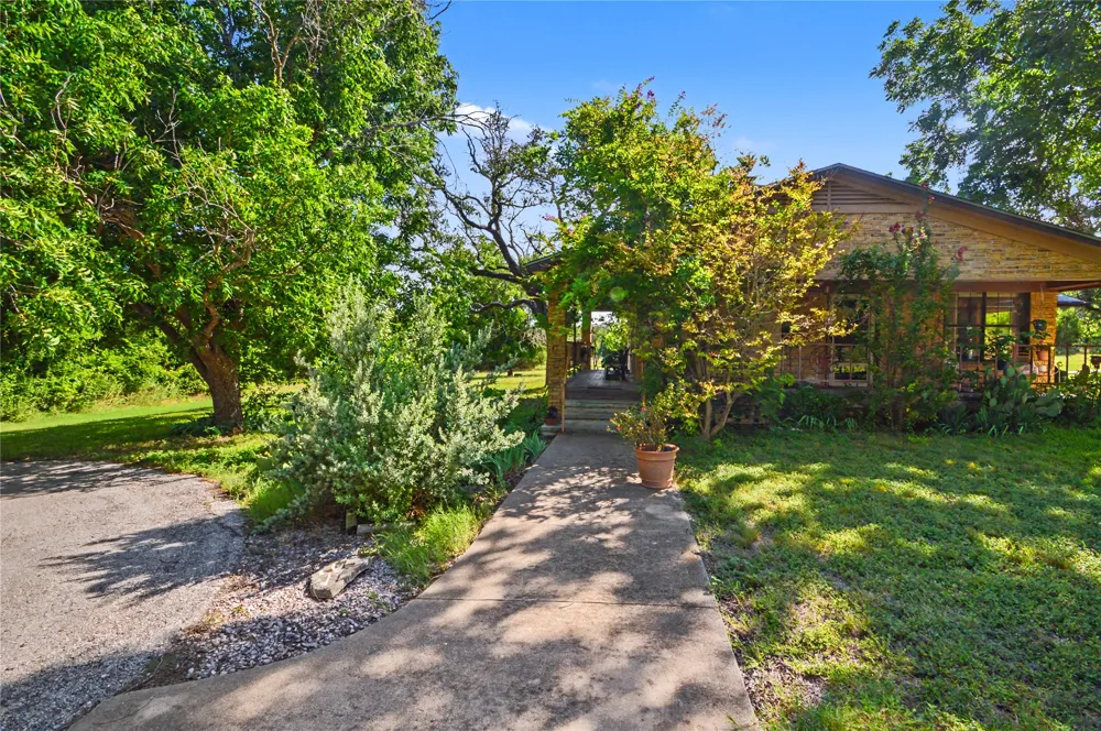 3250 County Road 2207 Road Lampasas, TX 76550