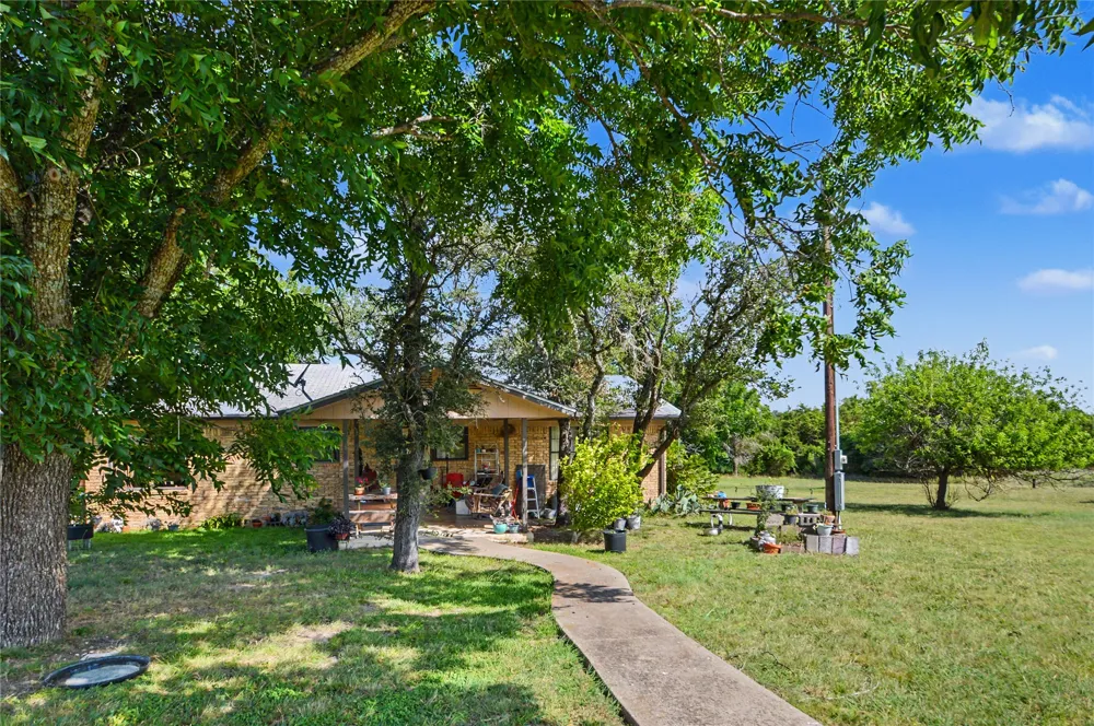 3250 County Road 2207 Road Lampasas, TX 76550
