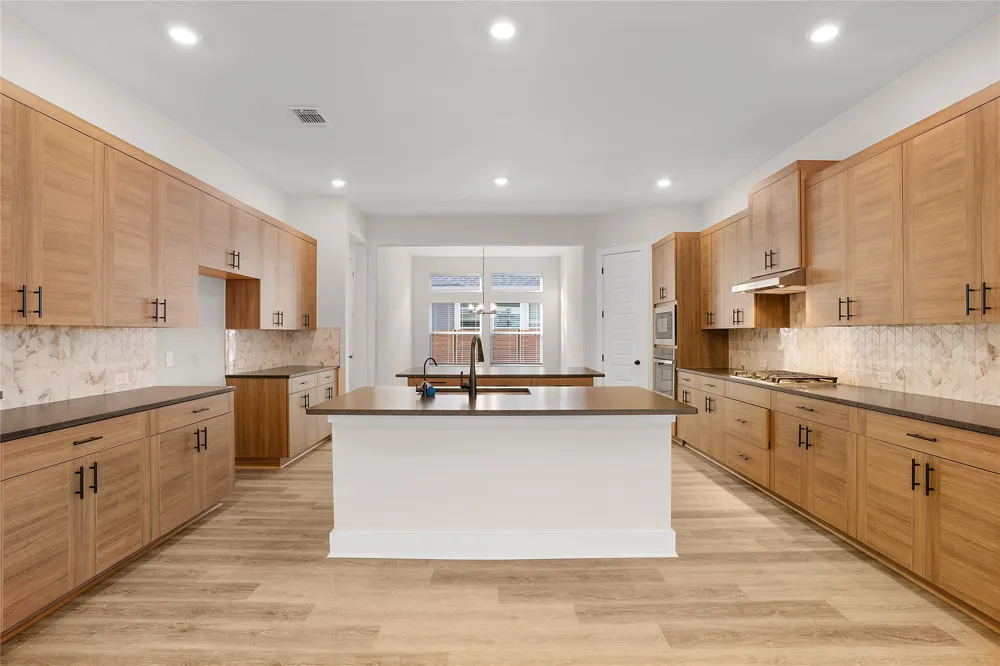 2116 Tobiano Trace Georgetown, TX 78633
