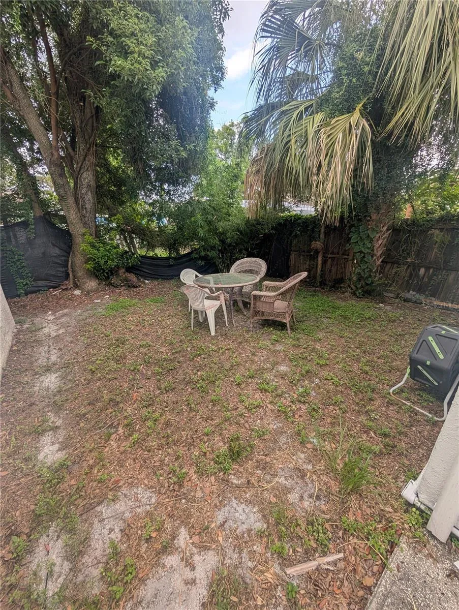 8210 KLONDYKE STREET Tampa, FL 33604