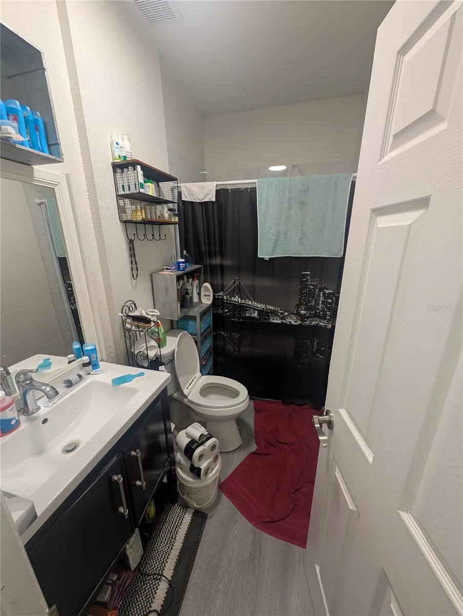 8210 KLONDYKE STREET Tampa, FL 33604