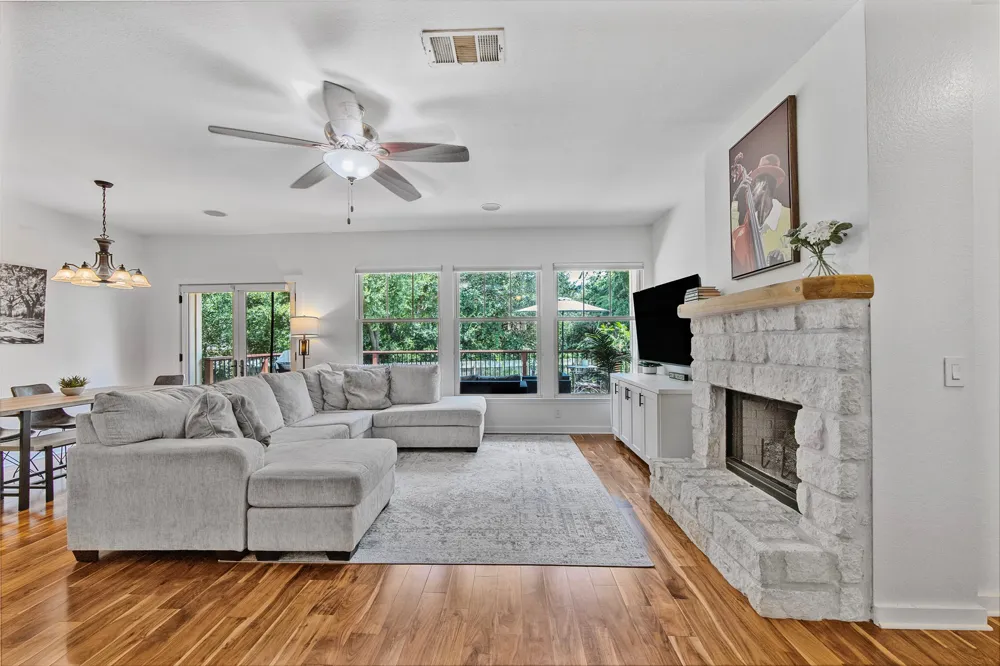 9131 Edwardson Lane Austin, TX 78749