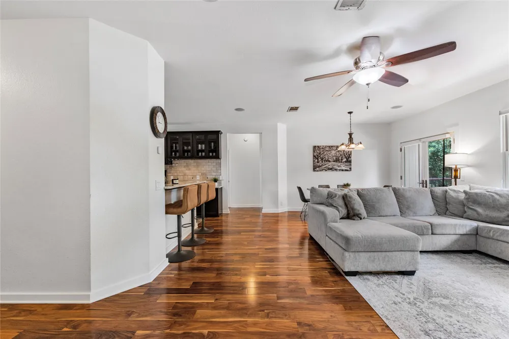 9131 Edwardson Lane Austin, TX 78749