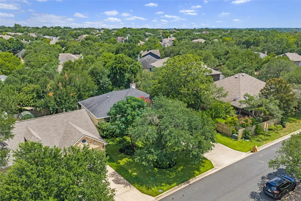 9131 Edwardson Lane Austin, TX 78749