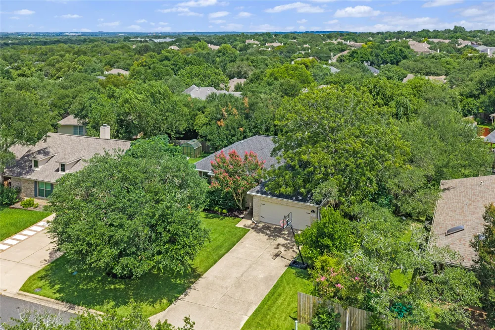 9131 Edwardson Lane Austin, TX 78749