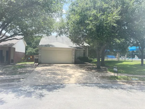 902 Moser River Drive