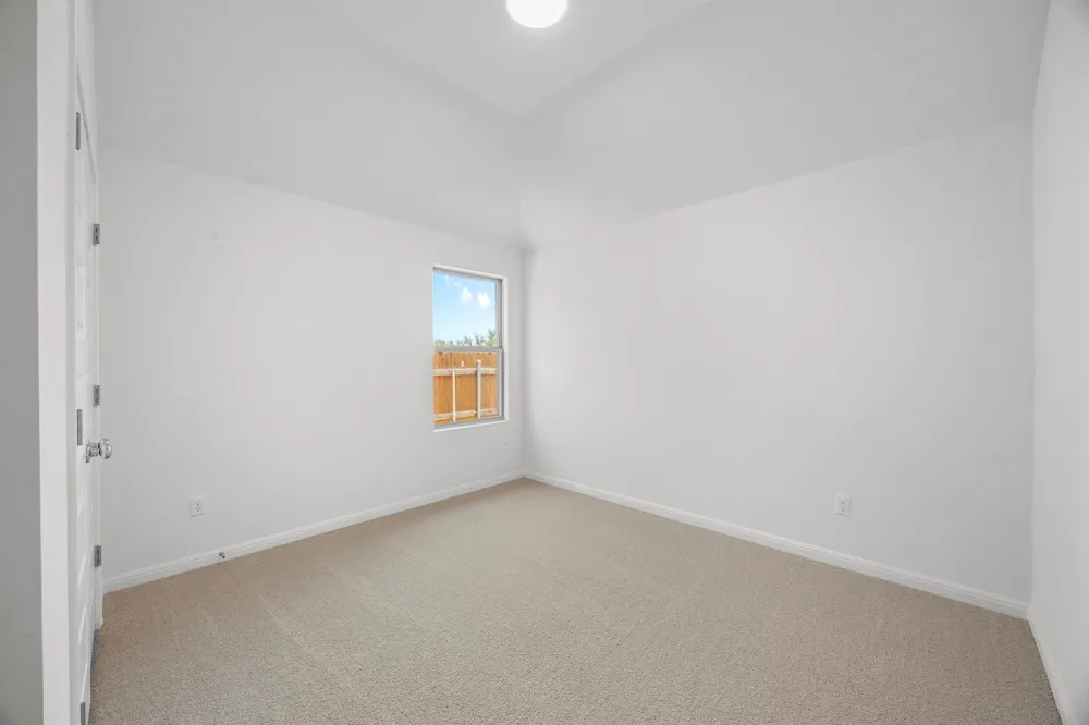 211 Hornet Street Elgin, TX 78621